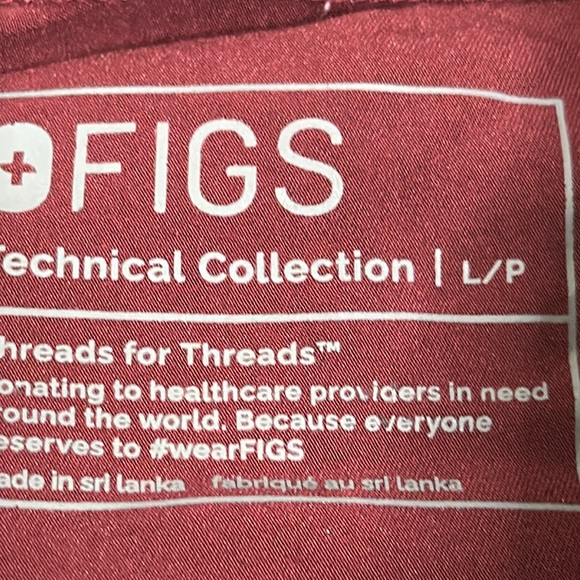 Figs technical scrub burgundy joggers size LP nursing - Picture 4 of 7